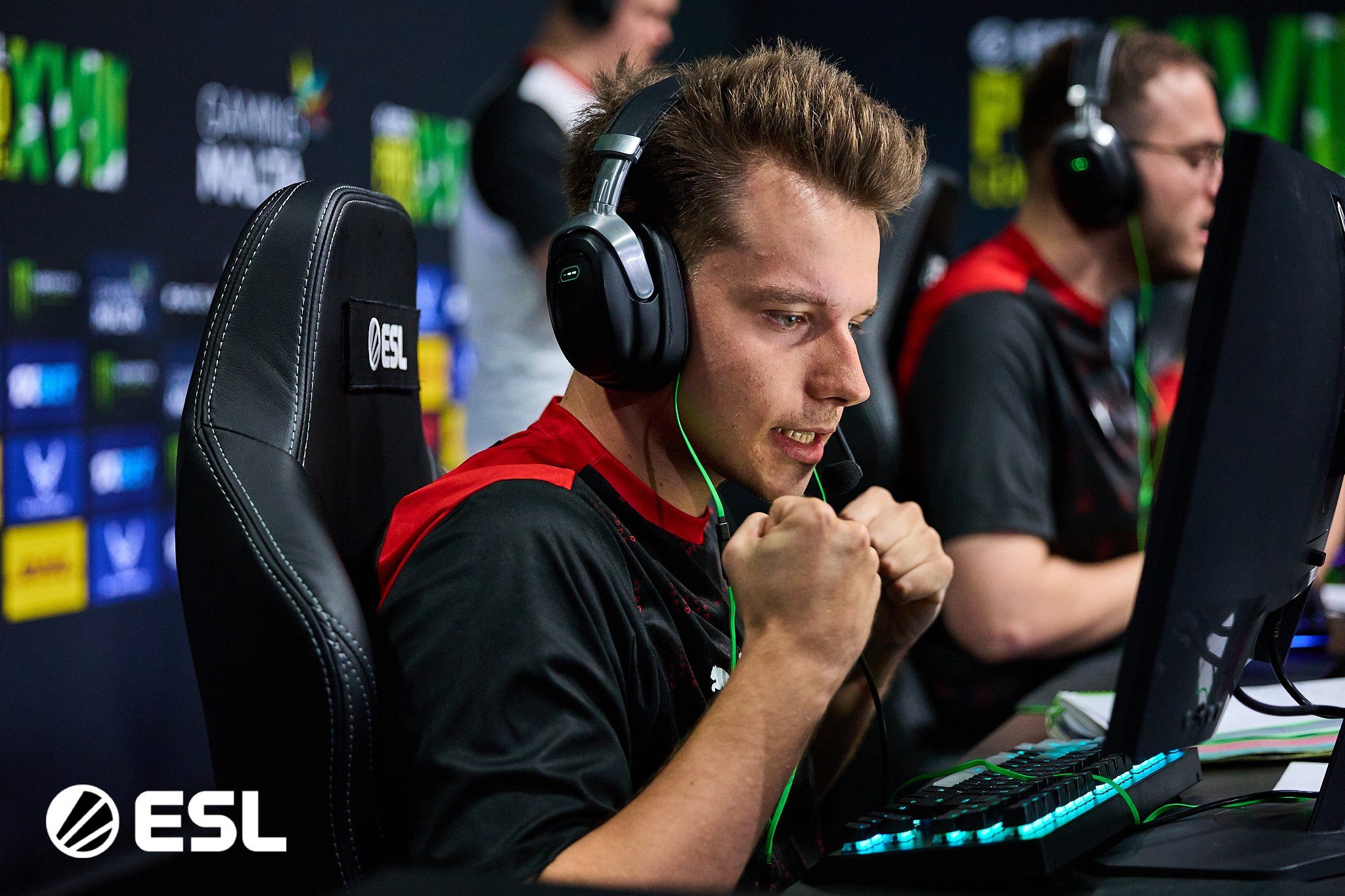 Epl S Mibr Perde Revanche Para Mouz Mas Segue Viva Game Arena