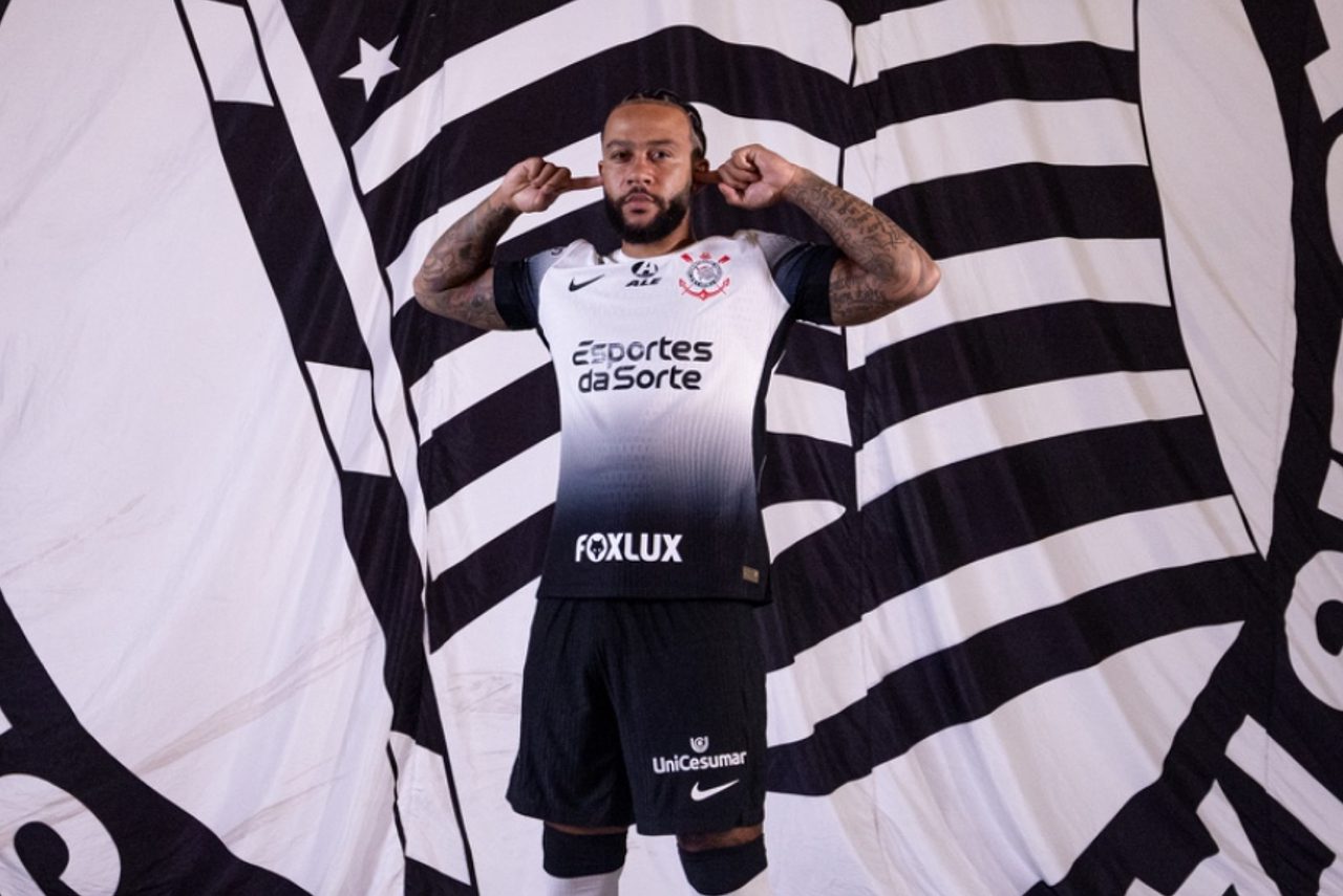 Cbf Nega Pedido Do Corinthians Para Inscrever Memphis Depay Fora Do