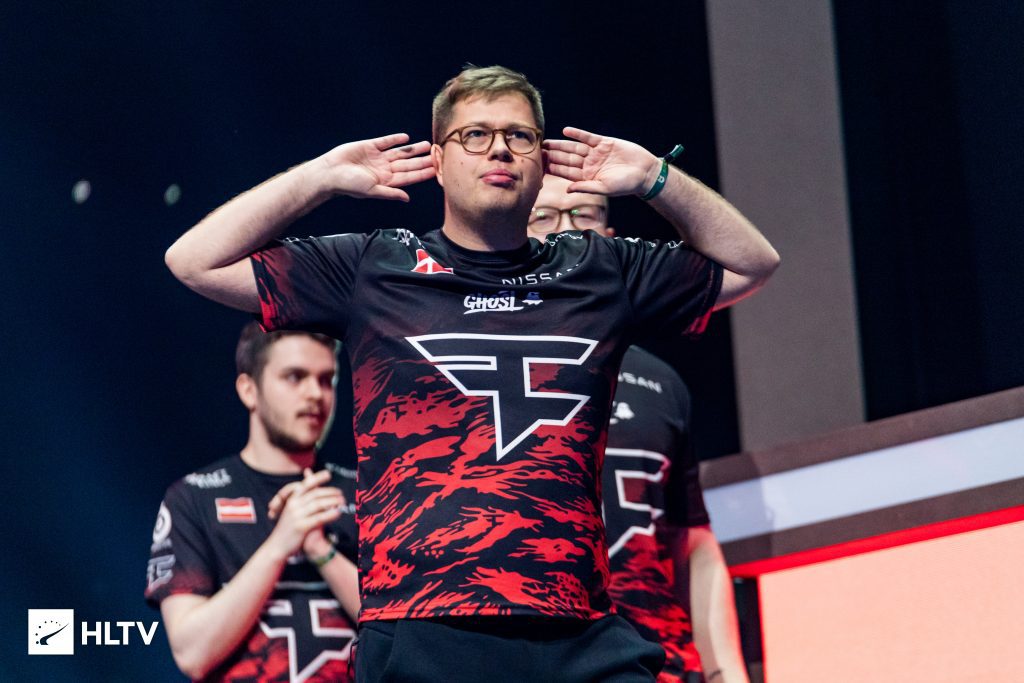 PGL Major Antwerp 2022: FaZe confirma favoritismo e está na final