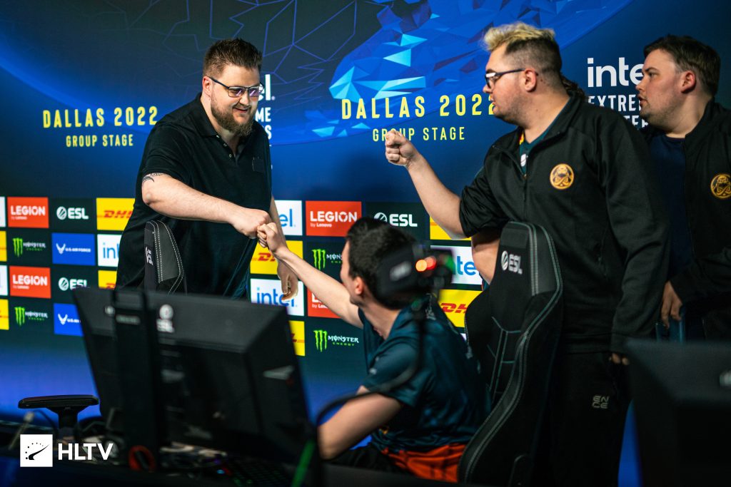 IEM Dallas 2022: ENCE bate FaZe e se garante na semifinal