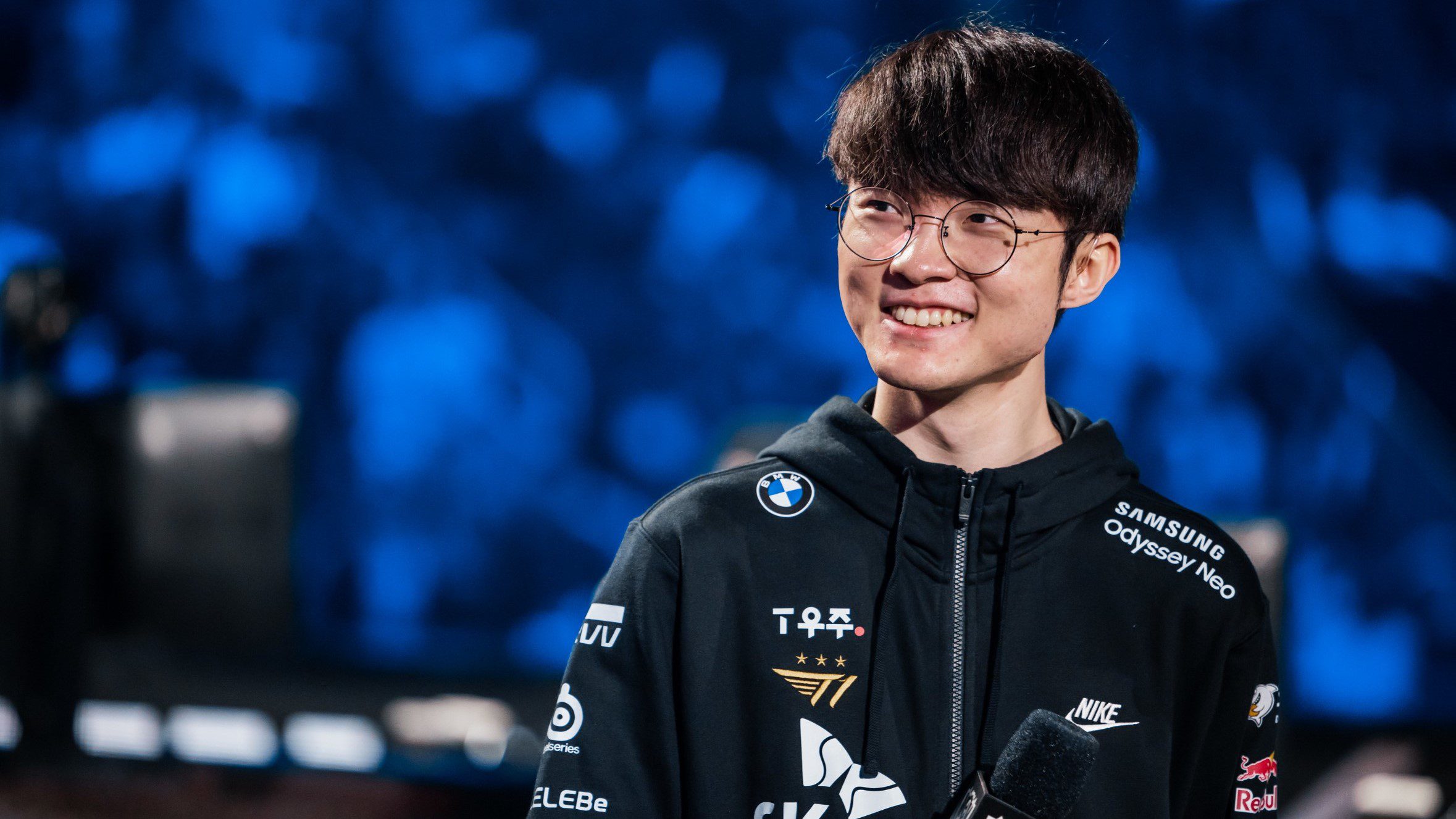 Melhor do mundo no LoL, Faker revela que vive com 'mesada' de R$ 600 -  27/10/2017 - UOL Start