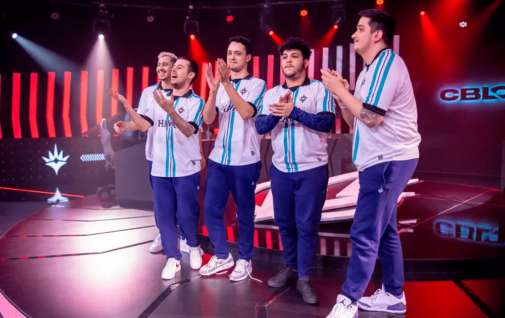 LoL: Time do Ilha das Lendas fará showmatch contra time do