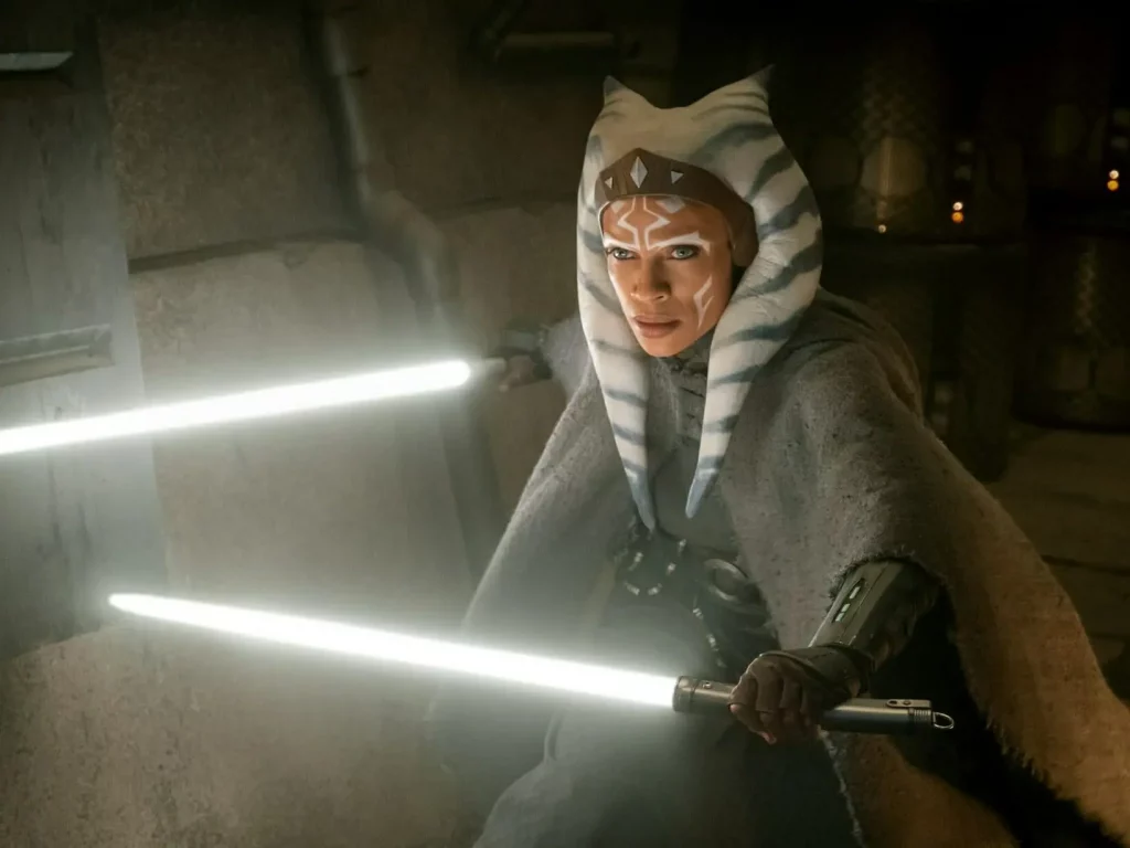 Ahsoka Tano (Rosario Dawson), a nova heroína de Star Wars. (Imagem: Reprodução/Disney)