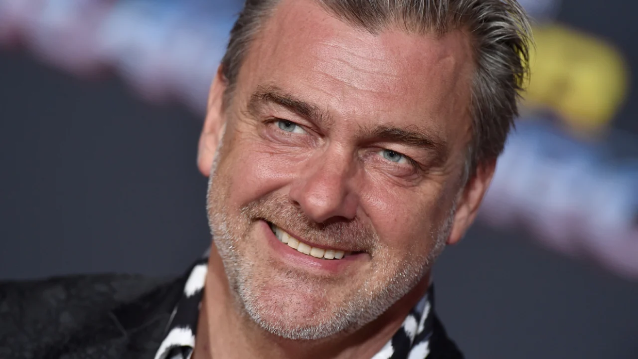 Ray Stevenson, ator de ganhador do Oscar 2022 e “Thor”, morre aos 58 anos