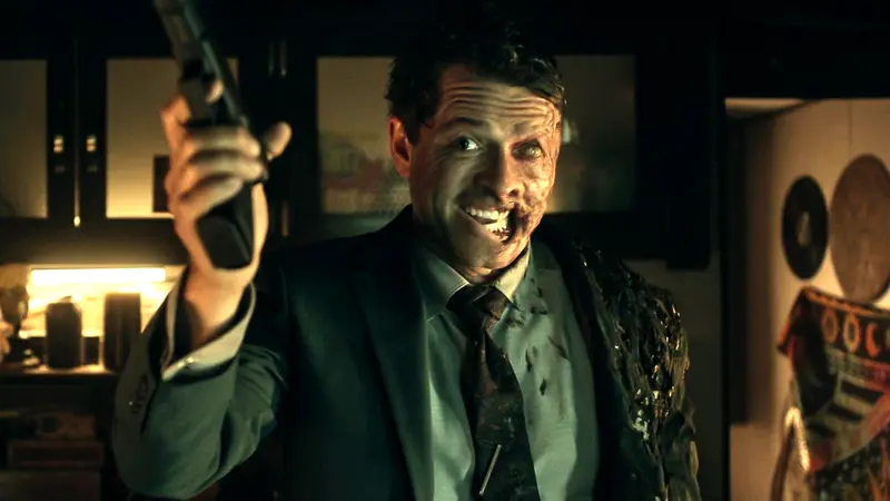 Gotham Knights: revelado visual sinistro de Harvey Dent (Misha Collins) como Duas-Caras