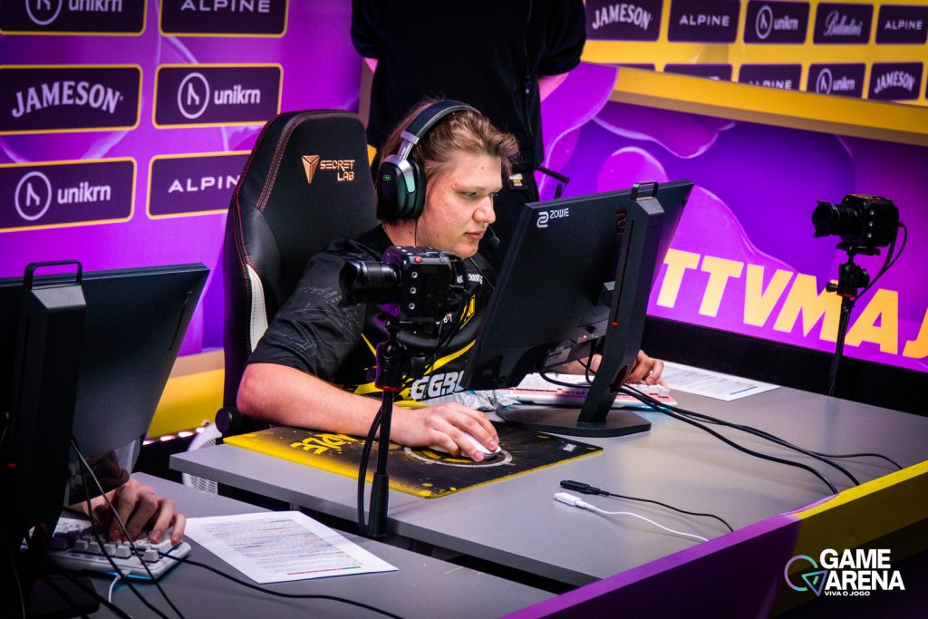 CS:GO: S1mple se diz surpreso e elogia Imperial na BLAST Final