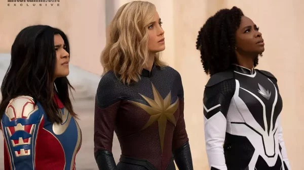 As Marvels: Ms. Marvel (Iman Vellani), Capitã Marvel (Brie Larson) e Fóton (Teyonah Parris)