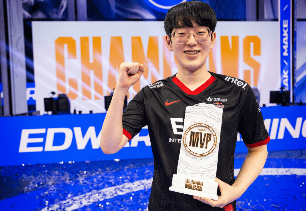 LoL: skins do Worlds 2021 da EDG são reveladas, lol