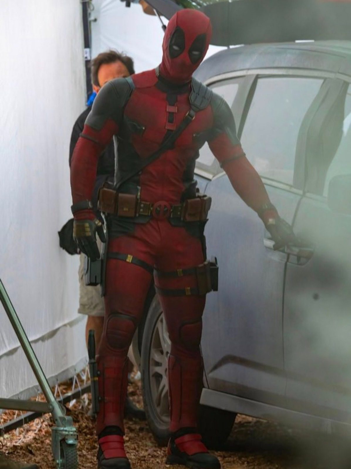 Deadpool 3: Ryan Reynolds aparece de visual novo em fotos de