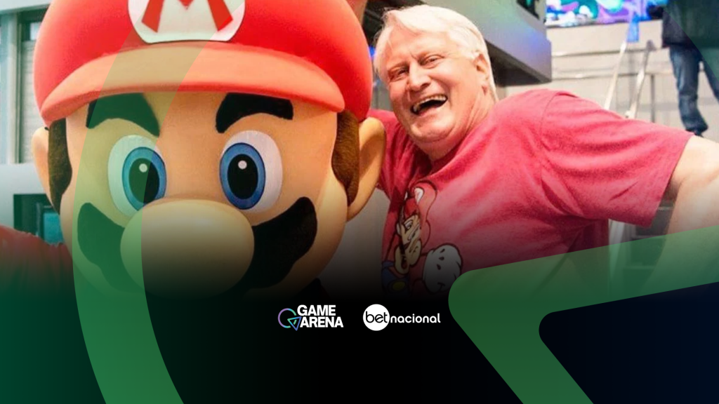 Charles Martinet ao lado de Mario