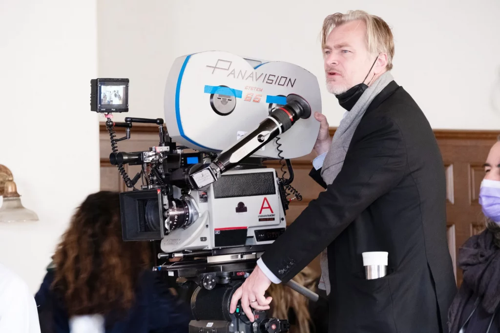 Christopher Nolan considera um "incrível privilégio" poder dirigir um filme de James Bond.