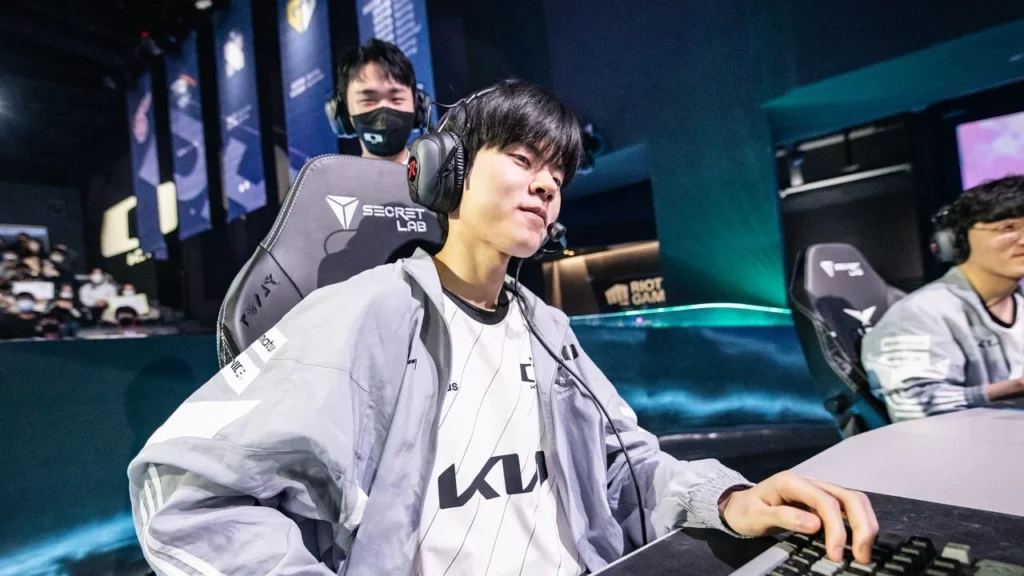 Worlds 2023: Deft faz play criminosa e está fora do torneio