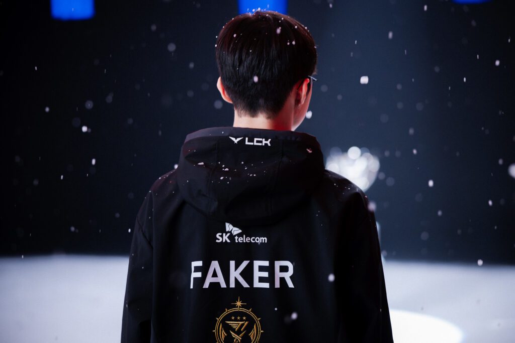 LoL: psicólogo explica sobre vídeo de Faker que viralizou