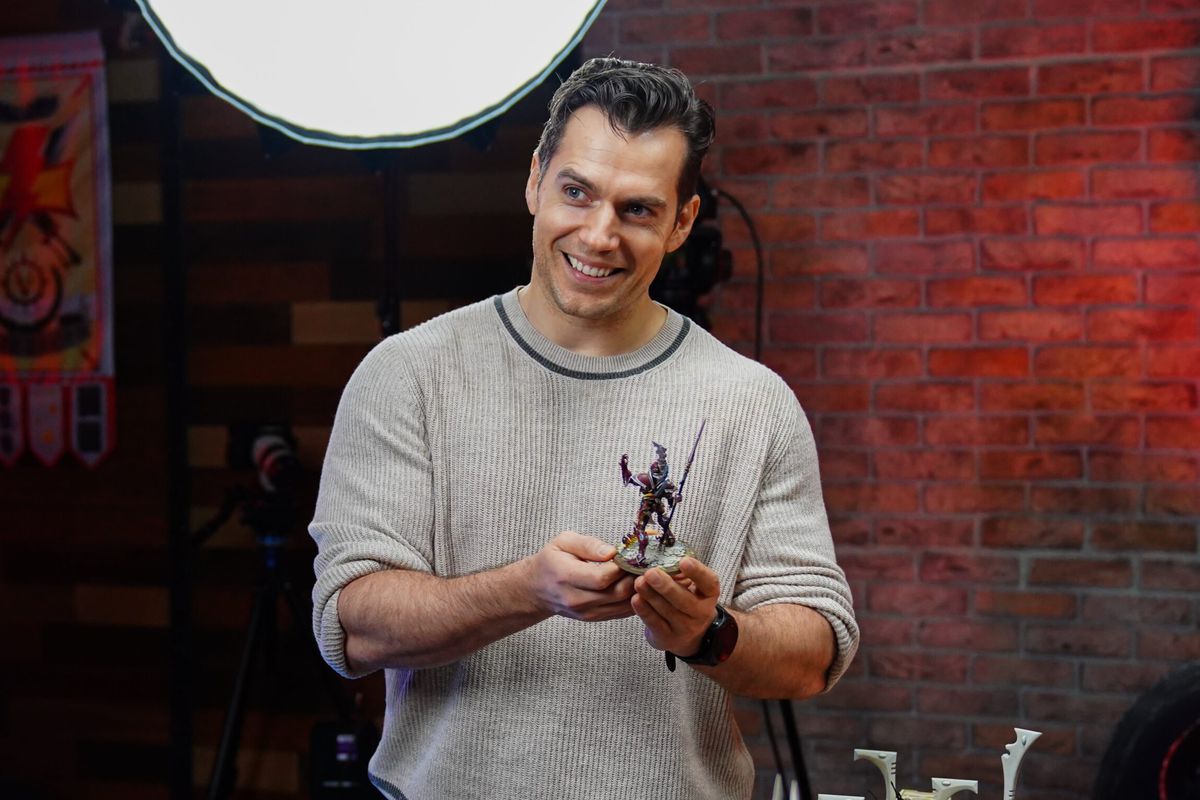 Post de Henry Cavill entrega filmagens da 3ª temporada de The Witcher