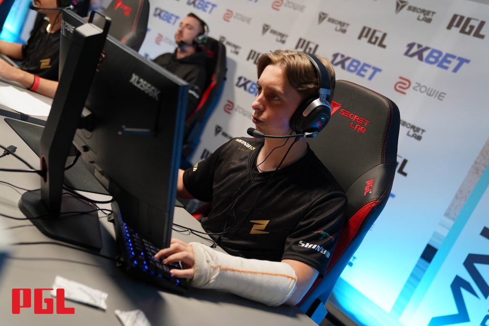 RMR Europa: ECSTATIC vai ao Major com jogador de braço engessado