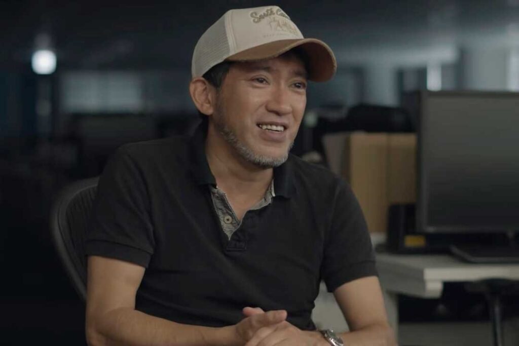 Shinji Mikami em um documentário do canal Archipel