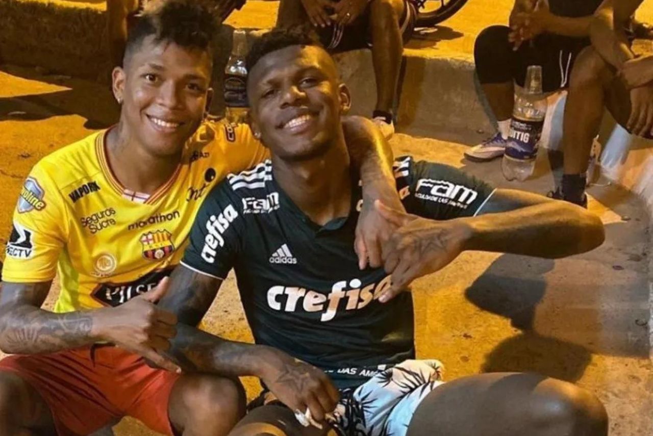 Arboleda vestiu camisa do Palmeiras em aposta (Foto: Reprodução)