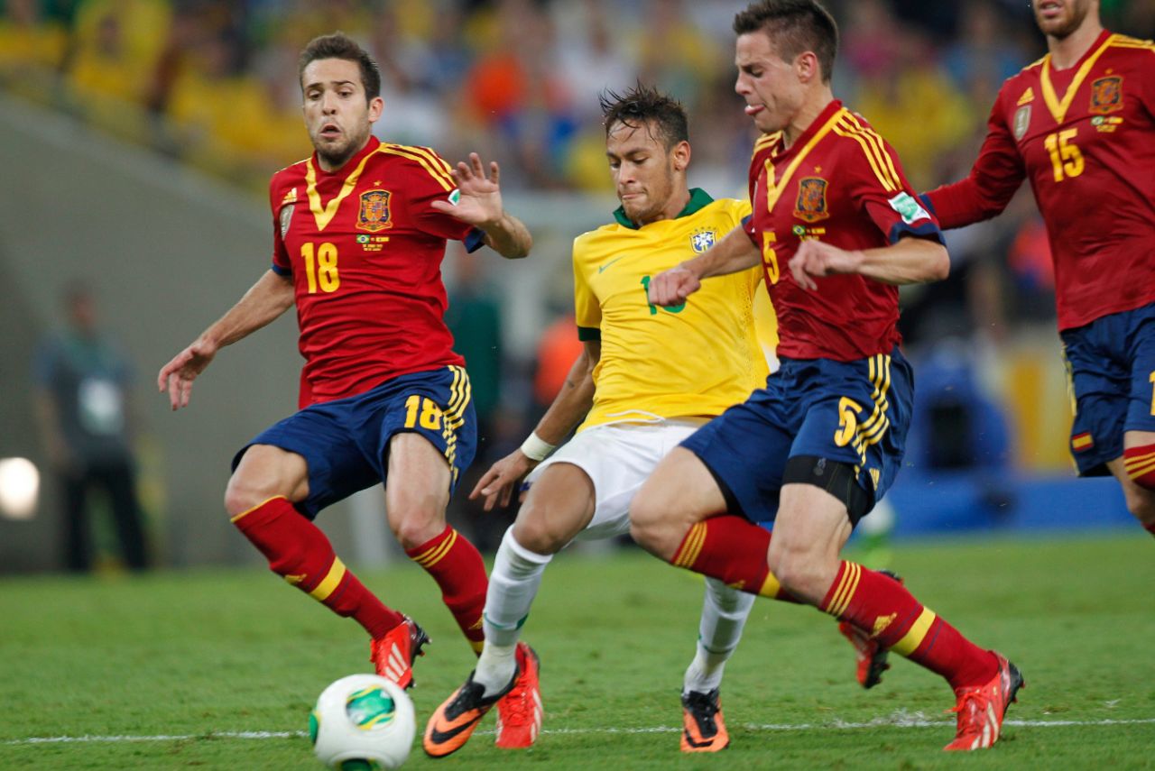 Copa do Mundo: Lance de jogo Brasil x Espanha na Copa das Confederações 2013