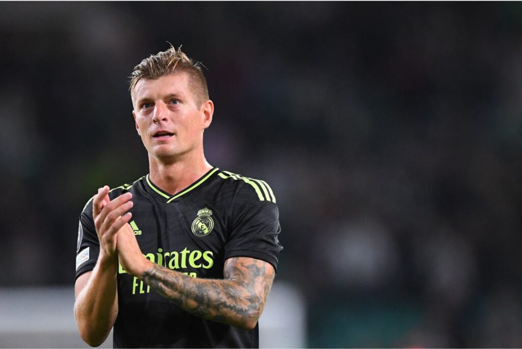 Toni Kroos vai deixar o Real Madrid após 12 anos (Foto: Andy Buchanan/AFP)