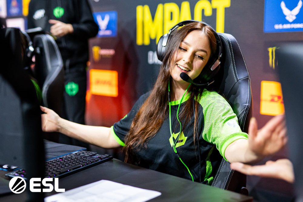 Jogadora da Imperial, kat comemora na ESL Impact League 5