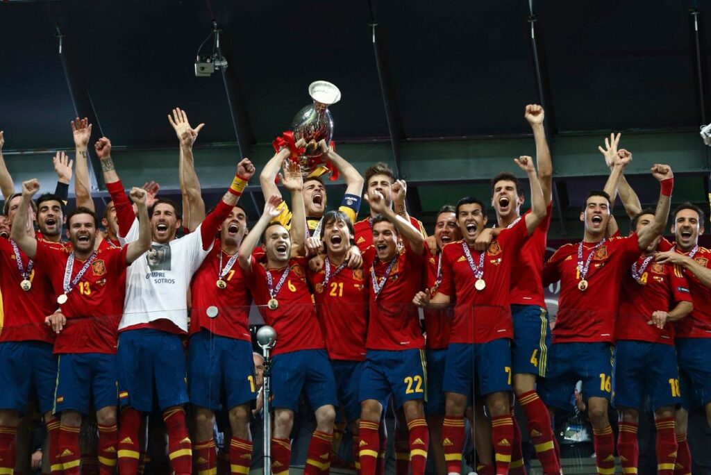 Espanha faturou terceiro título da Eurocopa em 2012 (Foto: Reprodução)