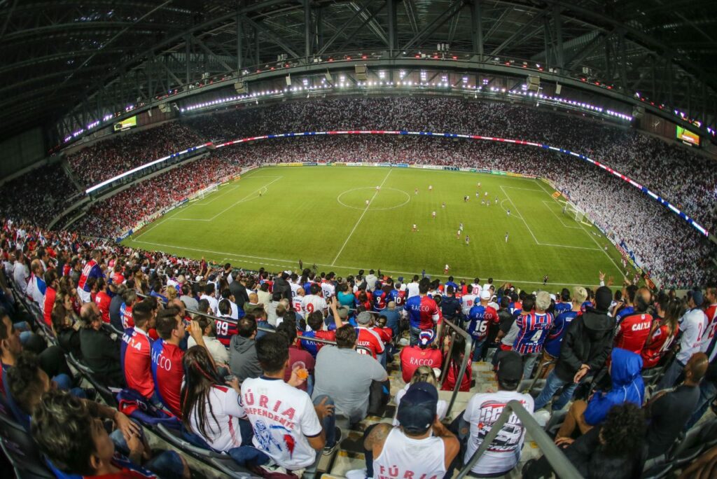 Torcida do Paraná Clube no primeiro jogo da temporada