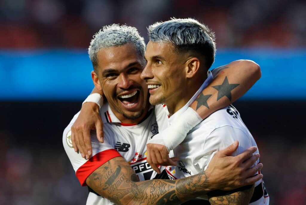 Luciano e Ferreira marcaram na vitória do São Paulo. Foto: Rubens Chiri/Saopaulofc.net