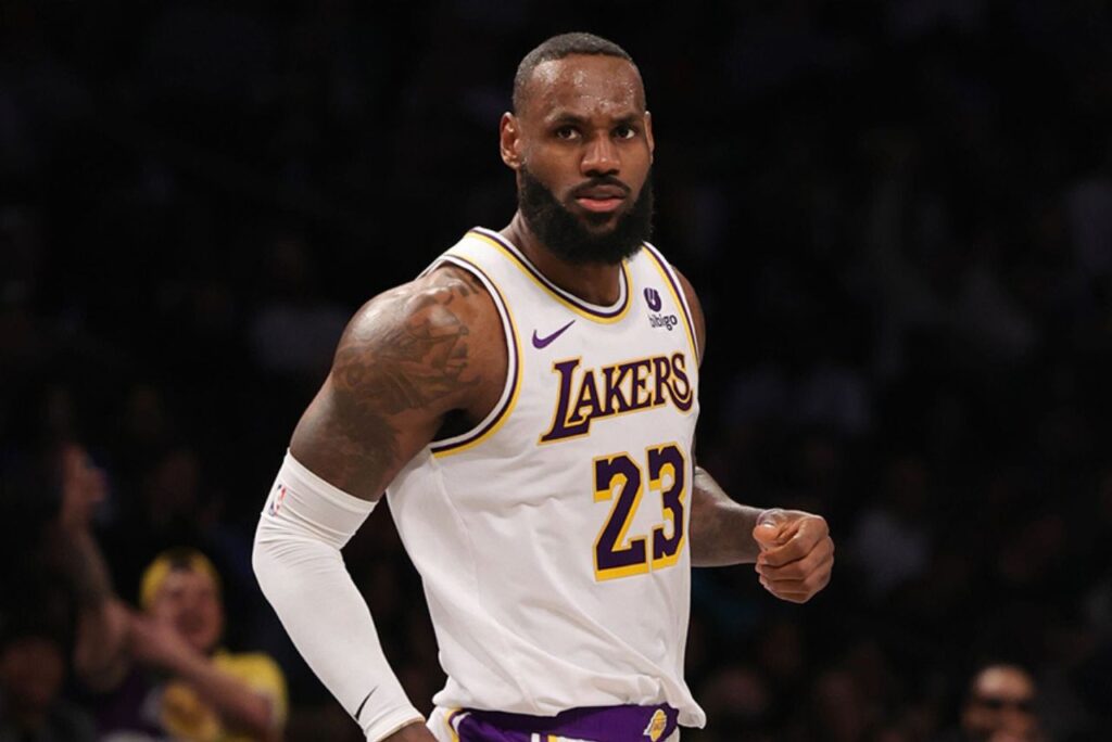 LeBron James acertou renovação com o Los Angeles Lakers (Foto: Reprodução)