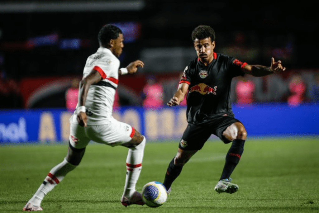 São Paulo vence o RB Bragantino e chega ao 4º triunfo seguido na Série A