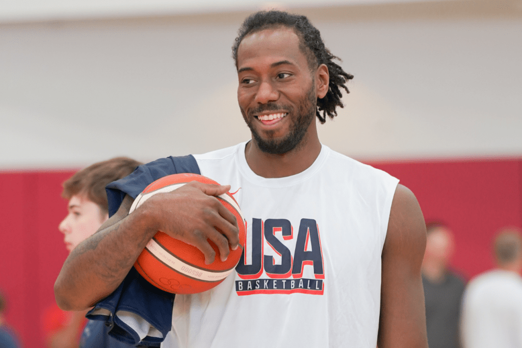 Kawhi Leonard é cortado das Olimpíadas