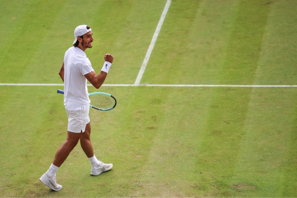 Lorenzo Musetti avançou às semifinais em Wimbledon (Foto: Reprodução)