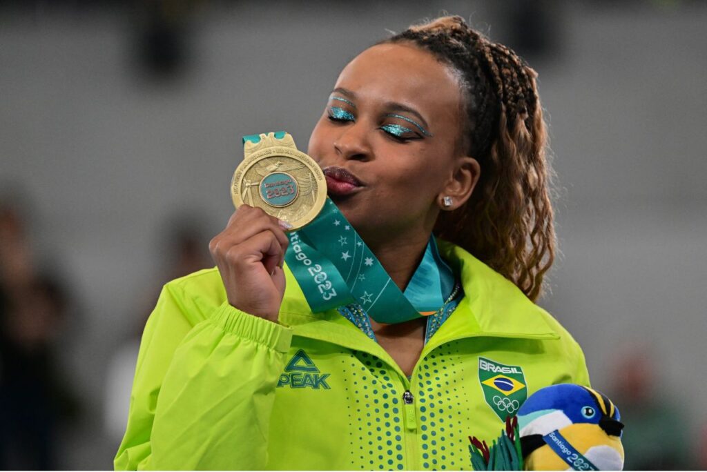 Ginasta Rebeca Andrade é uma das beneficiárias do Bolsa Atleta (Foto: Martin Bernetti/AFP)