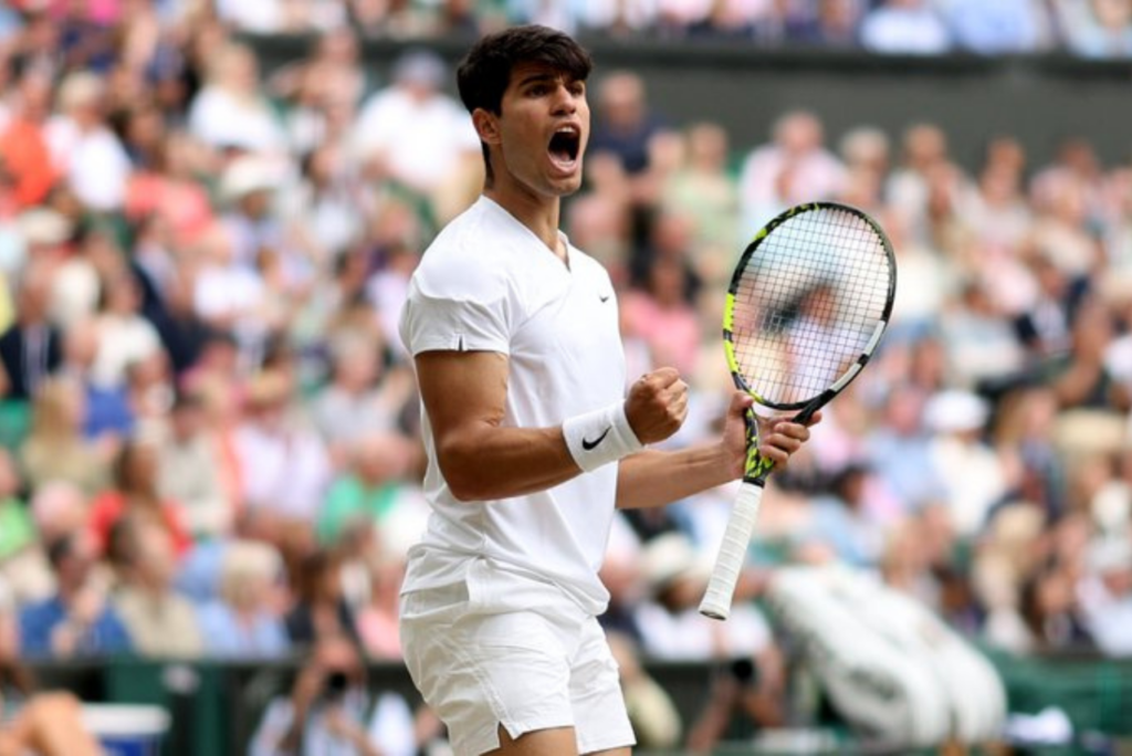 Carlos Alcaraz segue em terceiro no ranking ATP