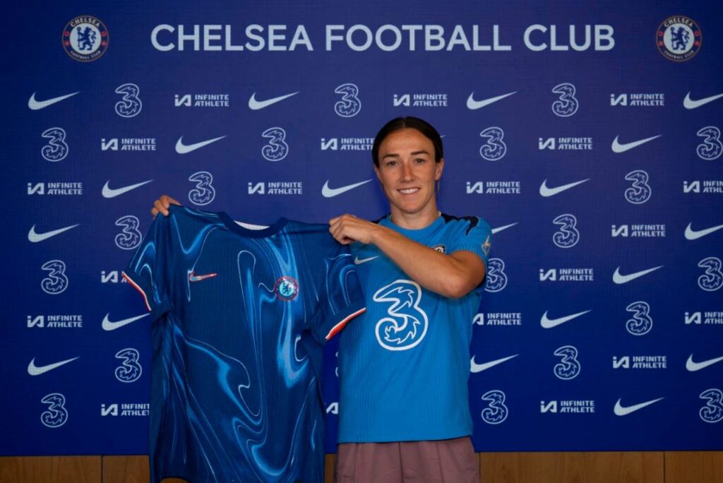 Lucy Bronze é o mais novo reforço do Chelsea (Foto: Divulgação)