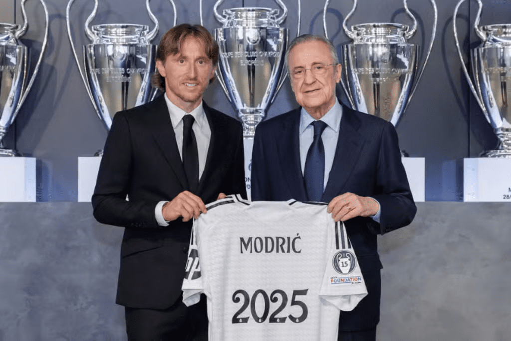 Luka Modric renova com o Real Madrid