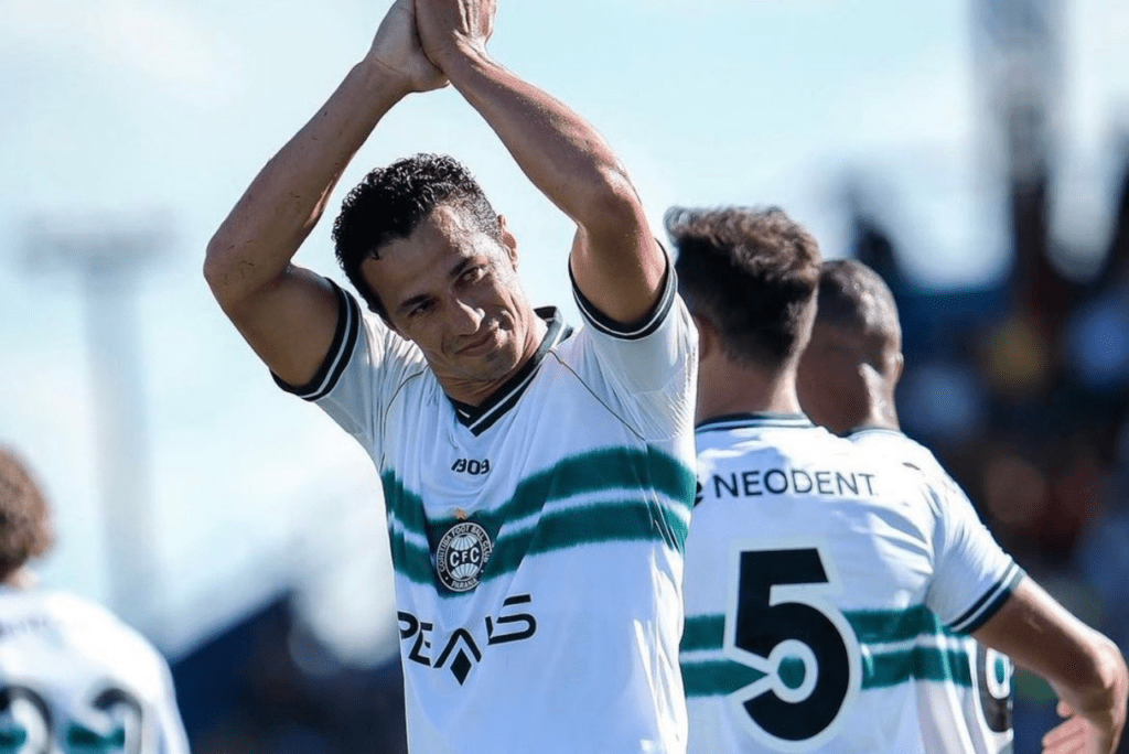 Leandro Damião está de saída do Coritiba