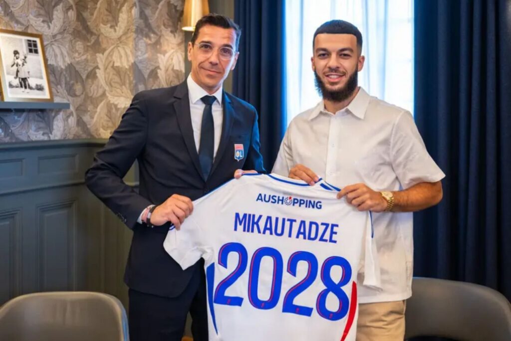 Mikautadze é o novo reforço do Lyon (Foto: Damien LG/Lyon)