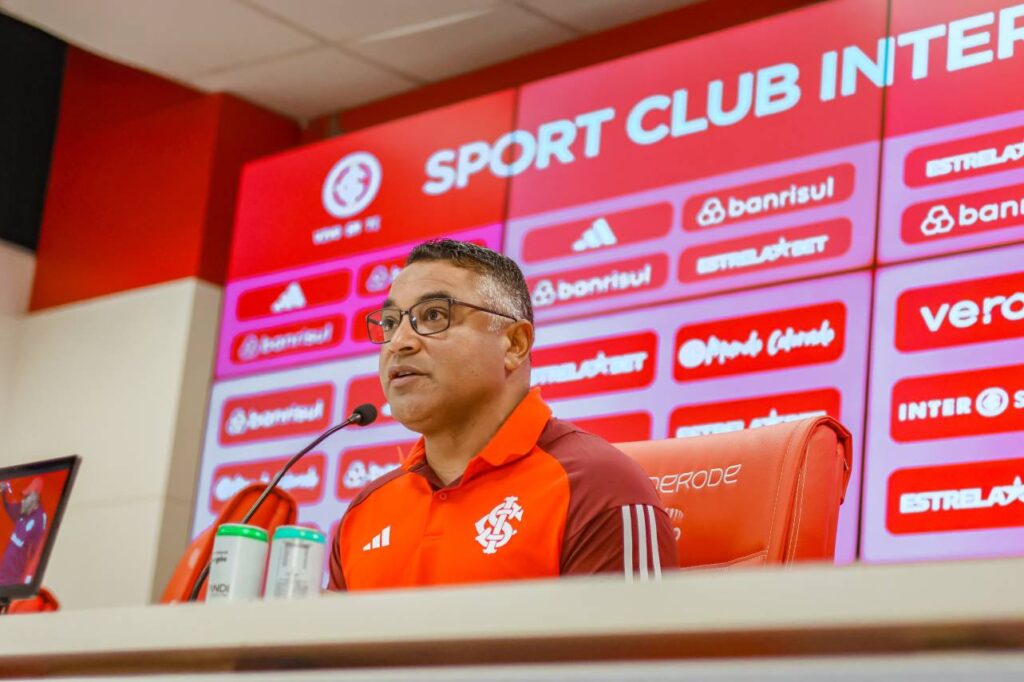 Roger Machado foi apresentado nesta quinta-feira (18). Foto: Ricardo Duarte/Internacional