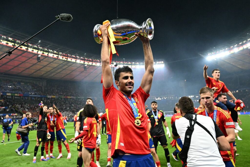 Rodri foi eleito o melhor da Eurocopa 2024 (Foto: Ina Fassbender/AFP)