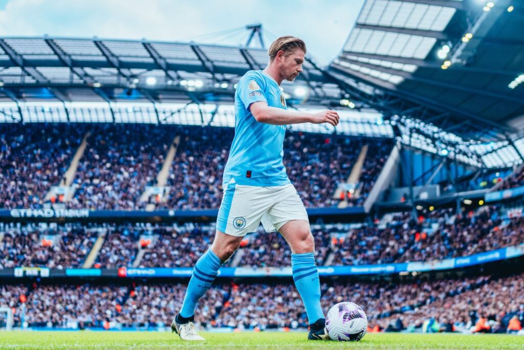 De Bruyne em campo pelo Manchester City