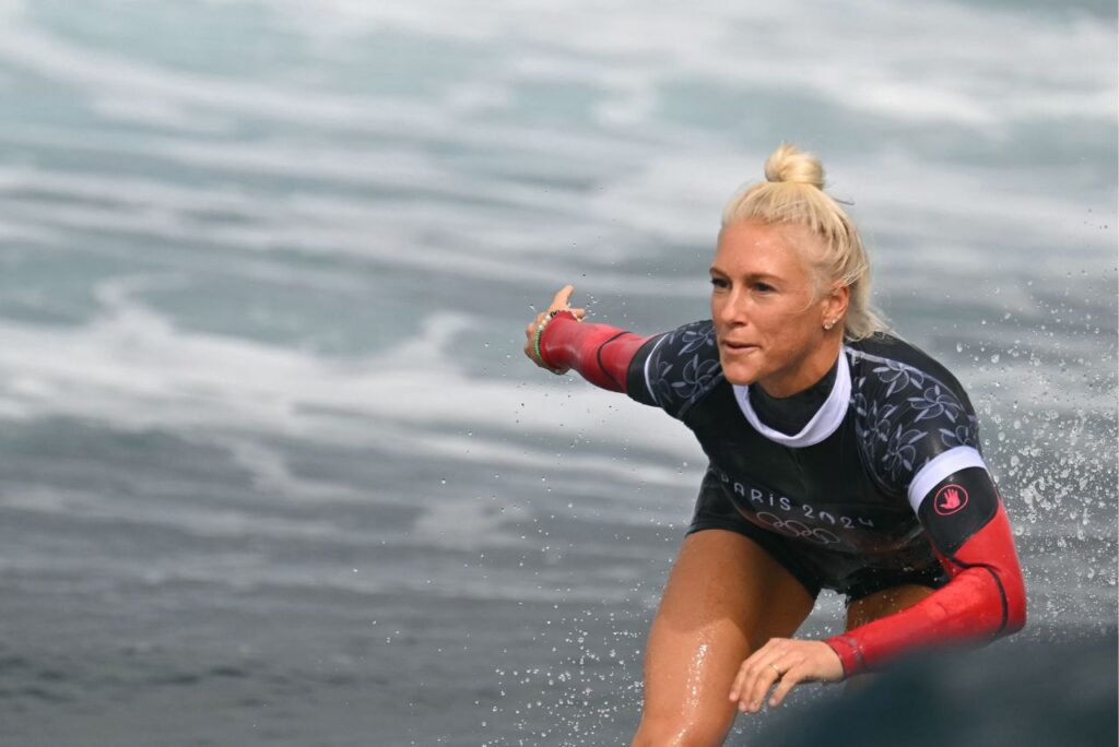 Tatiana Weston-Webb, surfista brasileira (Foto: Jerome Brouillet/Pool/AFP)