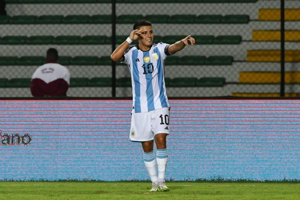 Thiago Almada, meia-atacante da Argentina (Foto: Reprodução)