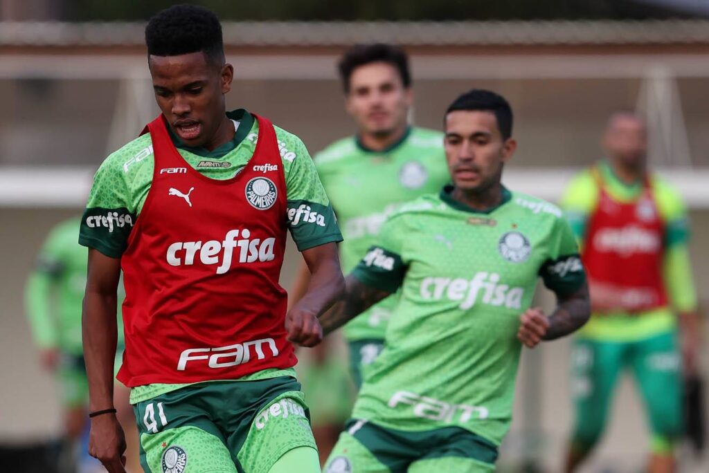 Estevão treinou normalmente nesta sexta-feira (26). Foto: Cesar Greco/Palmeiras