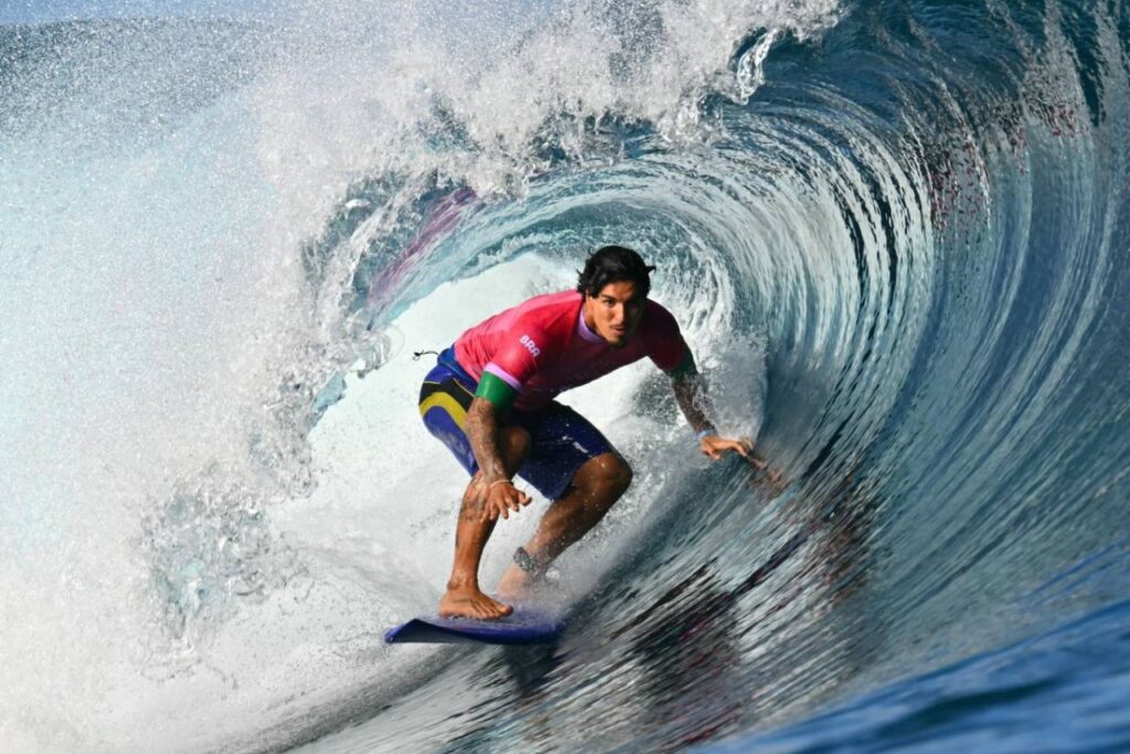 Gabriel Medina terá bateria das semifinais do surfe na próxima segunda-feira