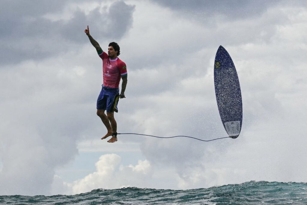 Gabriel Medina tirou nota 9.90 na terceira rodada (Foto: Jerome Brouillet/AFP)