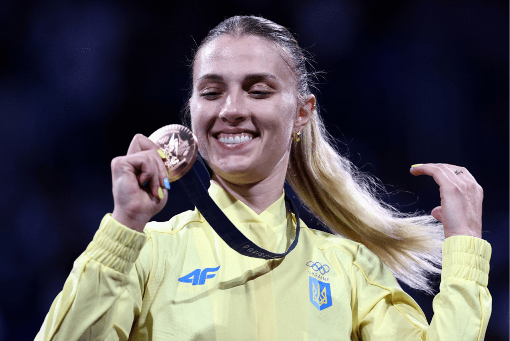 Olga Kharlan conquista primeira medalha da Ucrânia em Paris