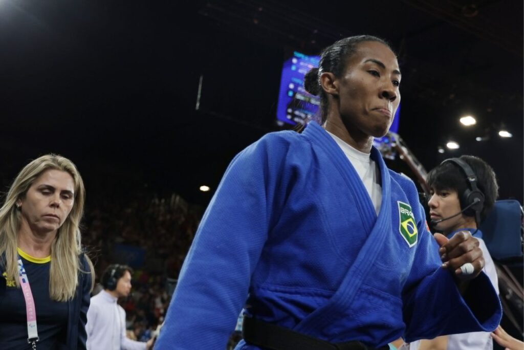 Ketleyn Quadros foi eliminada em Paris