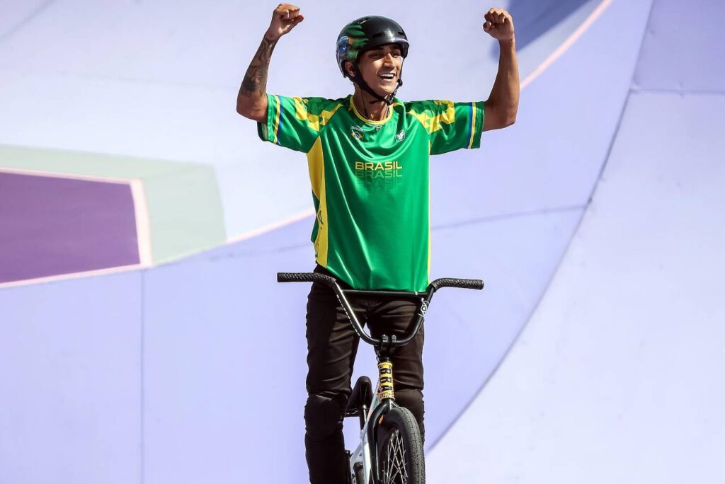 Gustavo Bala Loka avançou para fase final do BMX Freestyle. Foto: Gaspar Nóbrega/COB