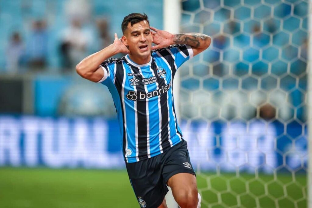 Cristaldo, meio-campista do Grêmio (Foto: Lucas Uebel/GFBPA)