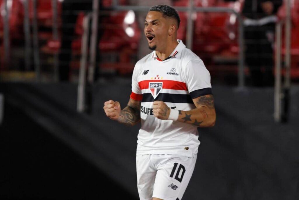 Luciano abriu o placar e encaminhou a vitória do São Paulo. Foto: Rubens Chiri/ Sãopaulo fc